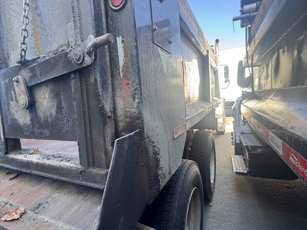 2017 Freightliner M2106-7