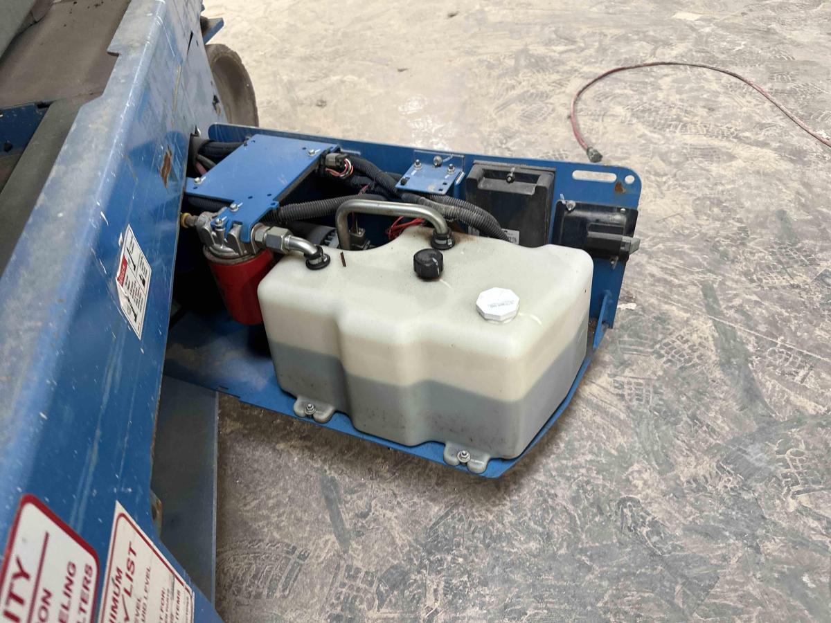 2017 Genie GS-3246-12