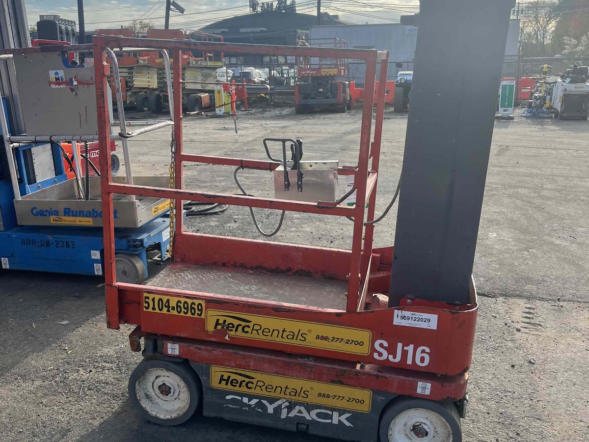2019 Skyjack SJ16