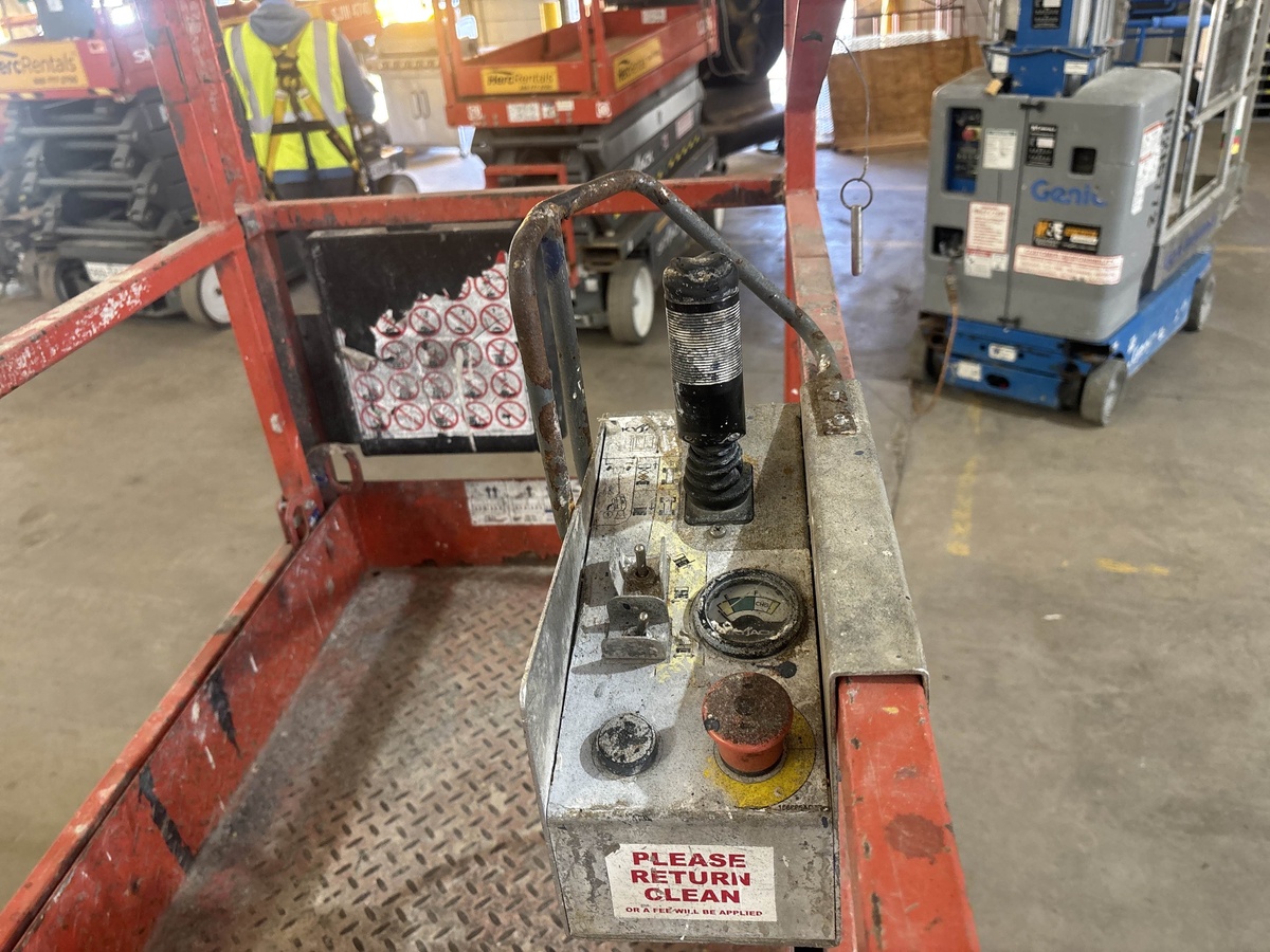 2017 Skyjack SJ3219-6