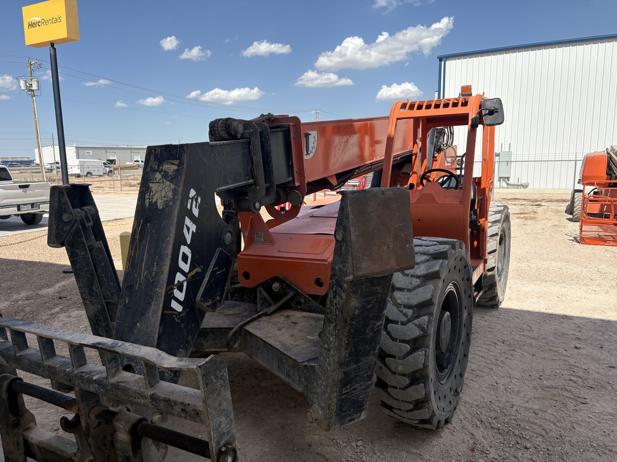 2020 SkyTrak 10042-11