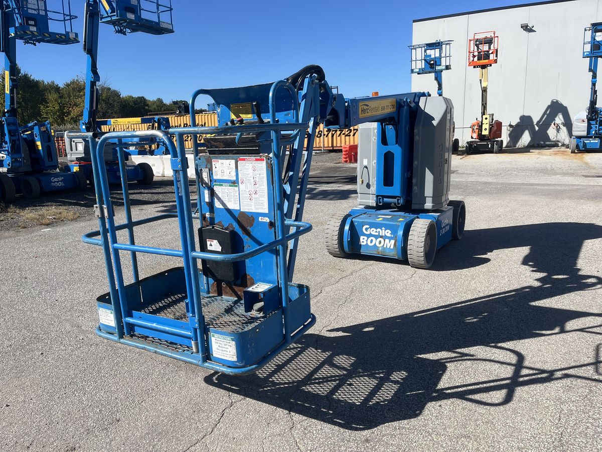 2013 Genie Z-30/20N RJ-2