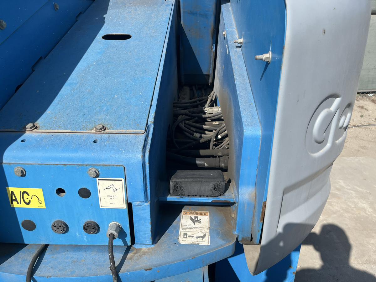 2008 Genie Z-45/25-10