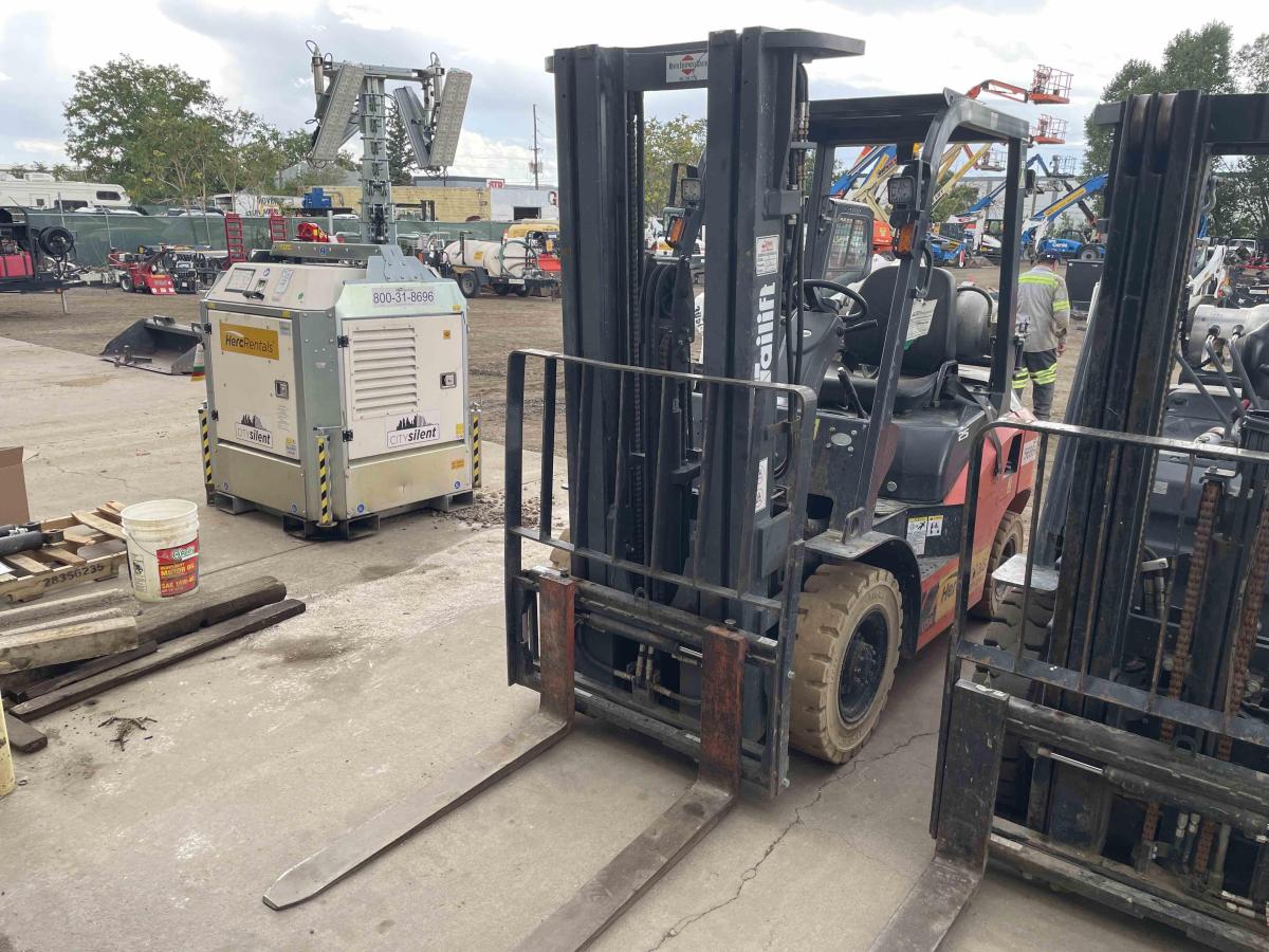 2021 Tailift FG25P