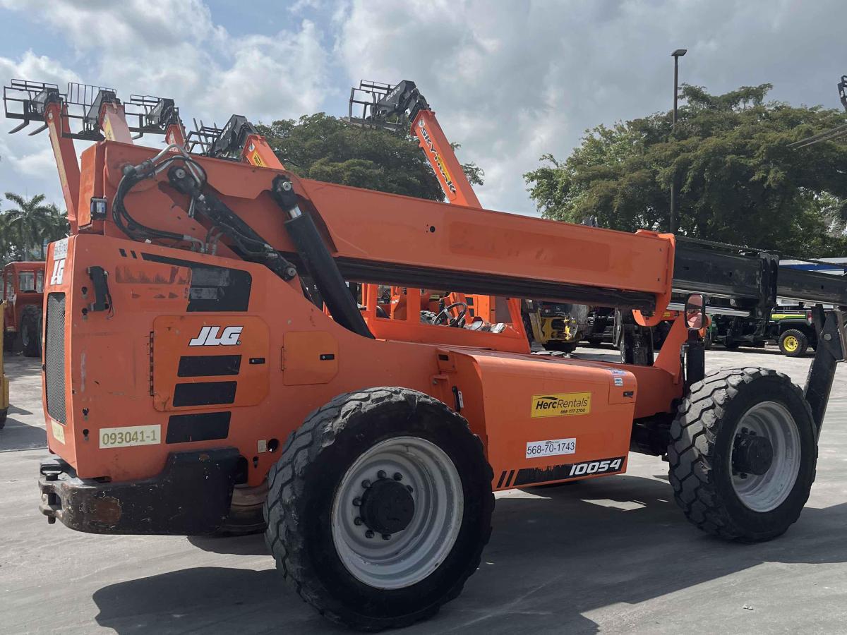 2019 SkyTrak 10054