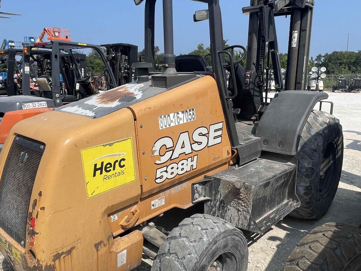 2017 Case 588H