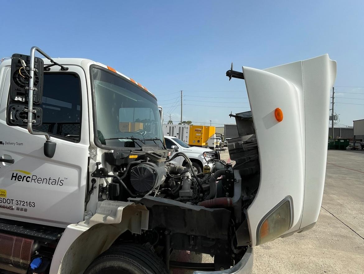 2017 Hino 258