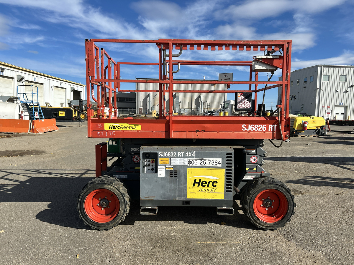 2019 Skyjack SJ-6826RT-3