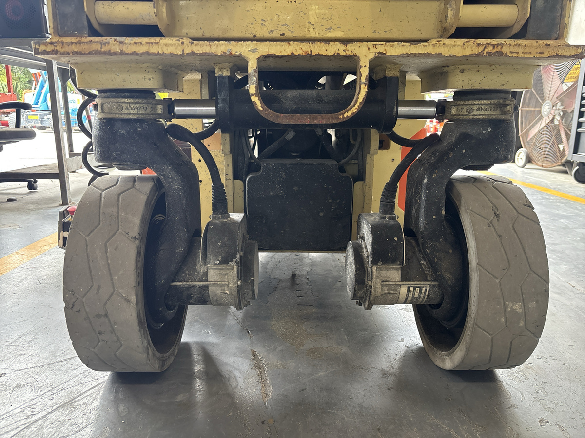 2016 JLG 2632ES-11