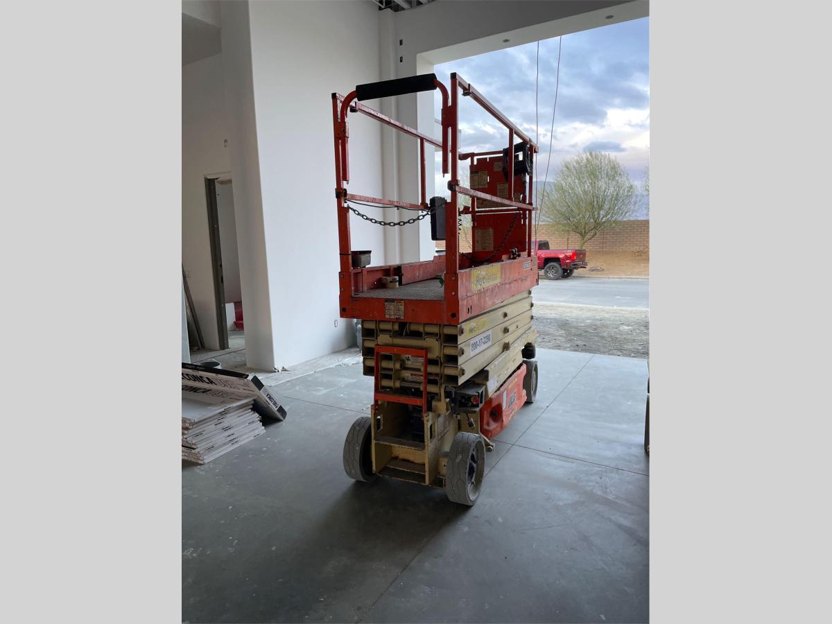 2017 JLG 2632ES