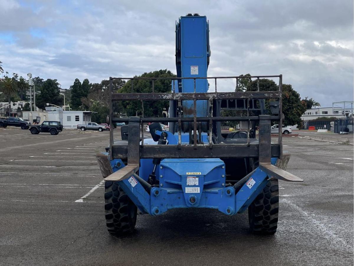 2017 Genie GTH-1056-3