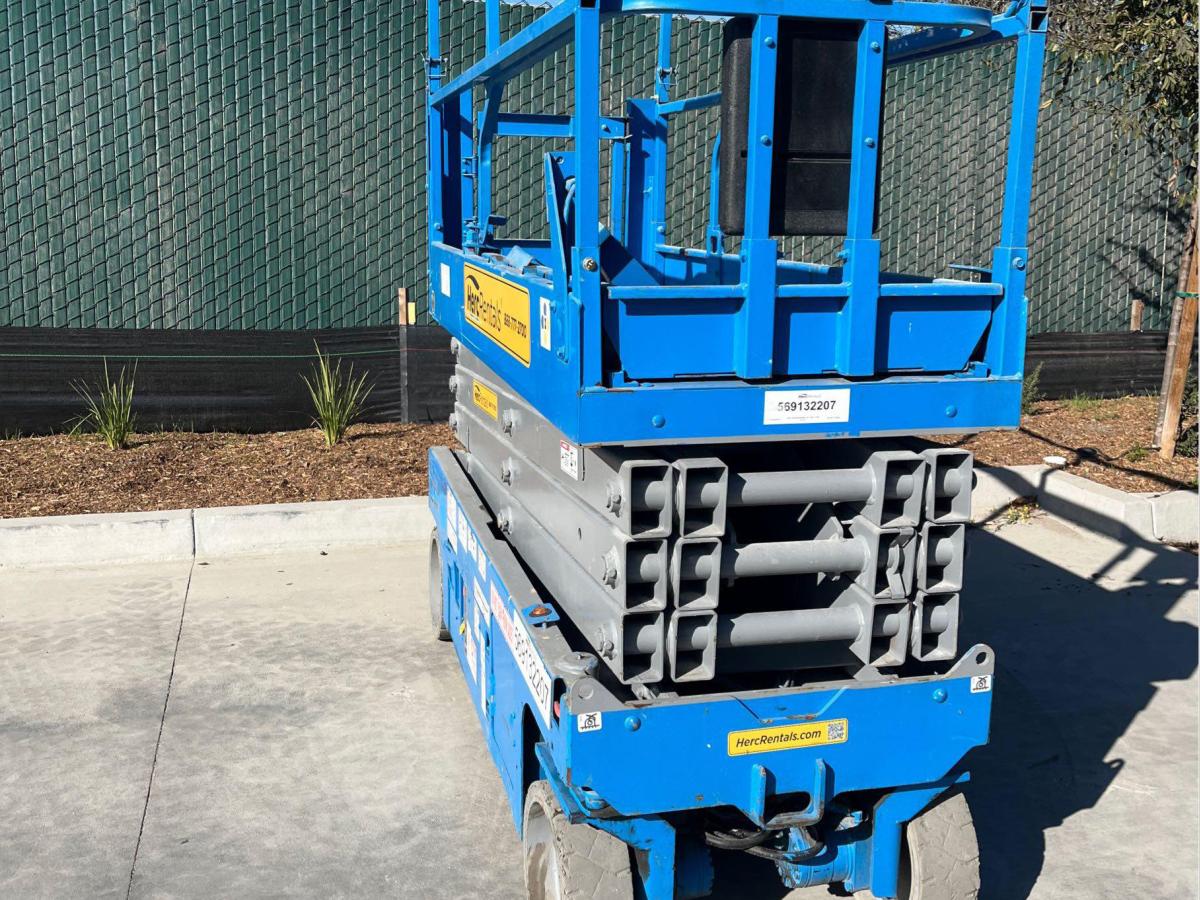 2018 Genie GS-2632