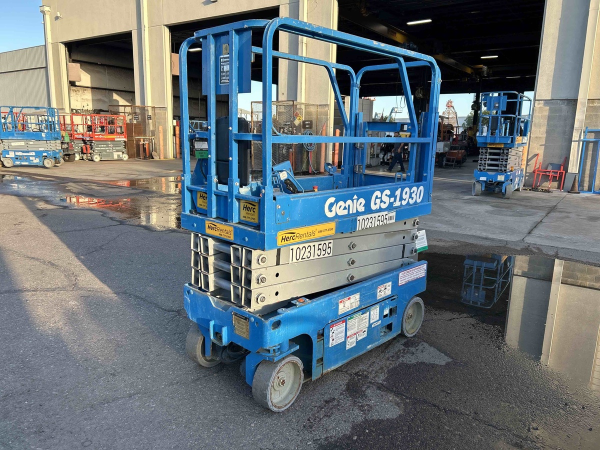 2017 Genie GS-1930