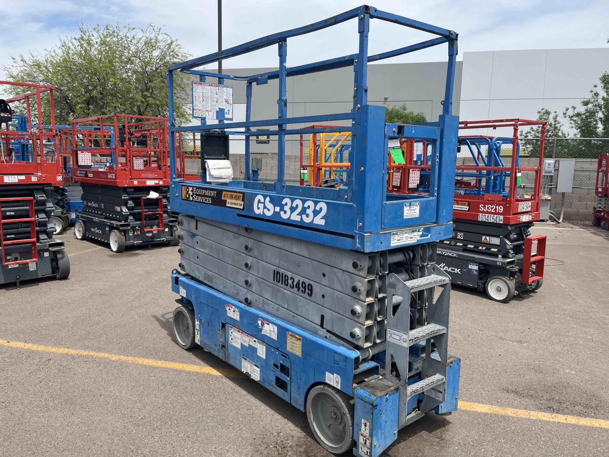 2016 Genie GS-3232