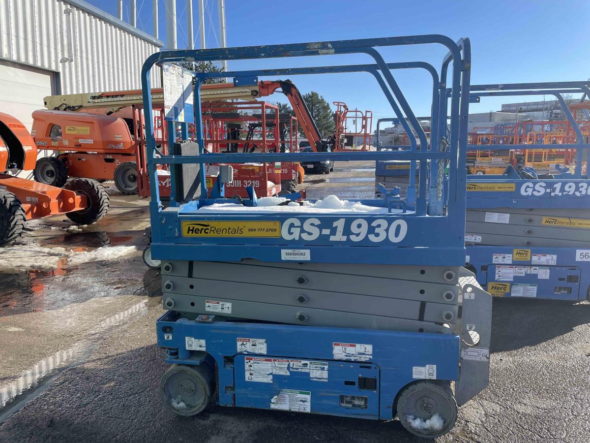 2018 Genie GS-1930