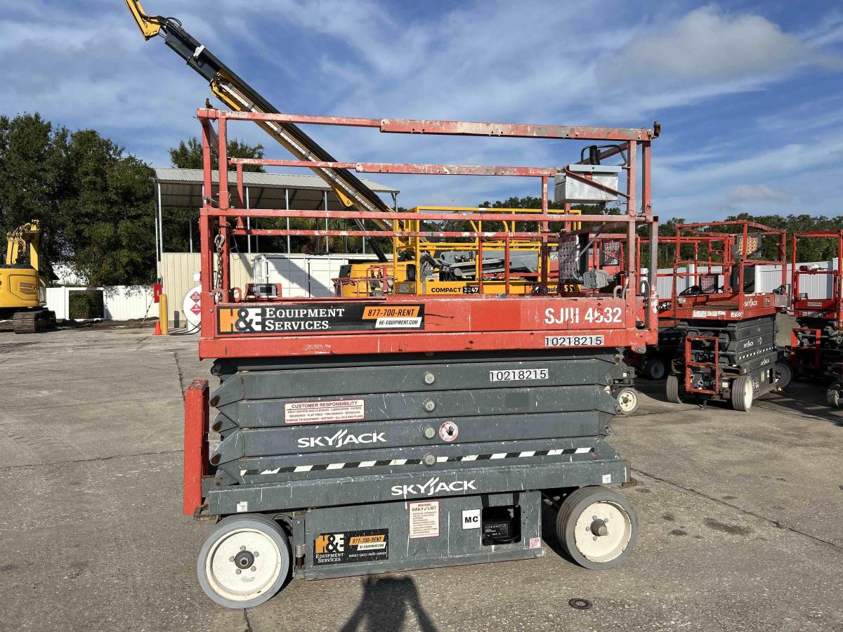 2017 Skyjack SJ4632