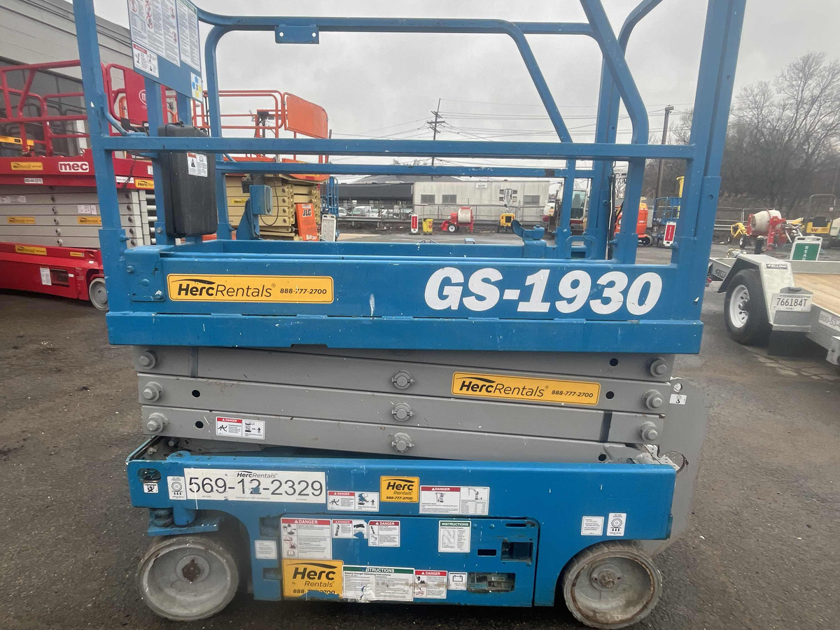 2018 Genie GS-1930