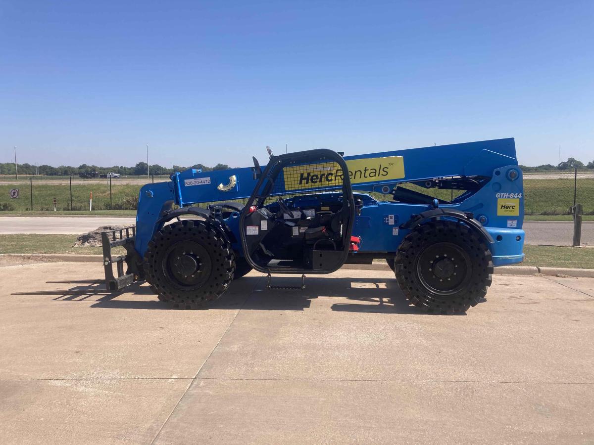 2018 Genie GTH 844