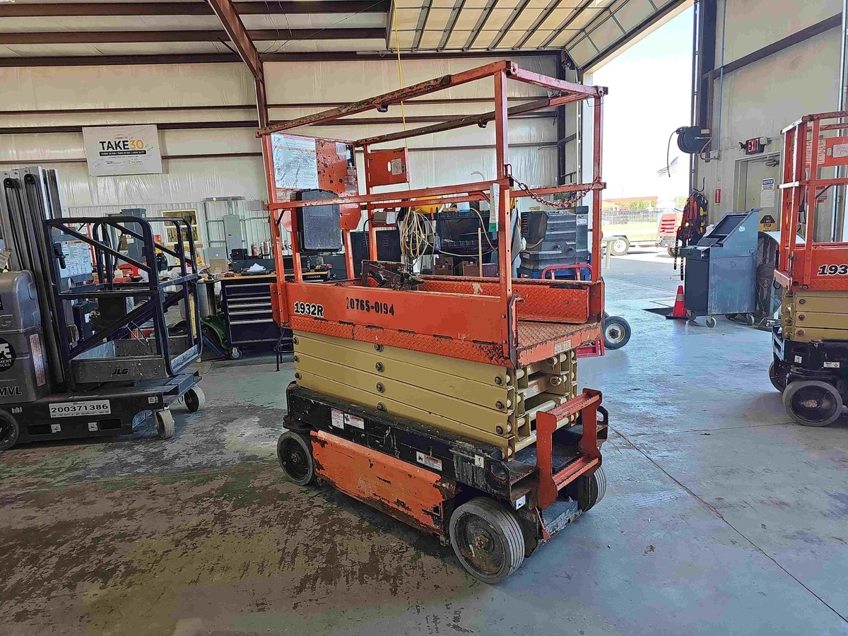 2018 JLG 1932R-4