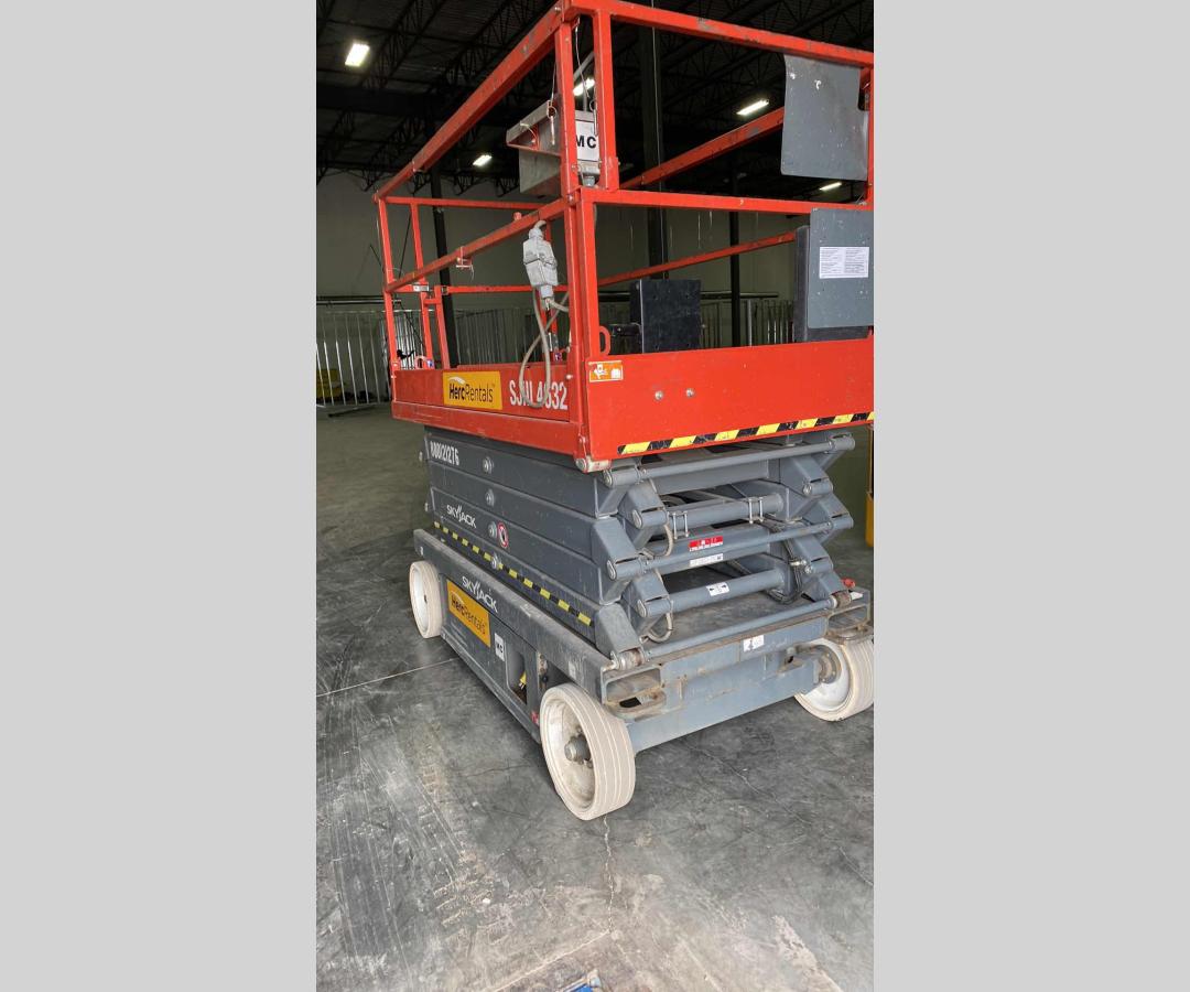 2016 Skyjack SJ-7135RT