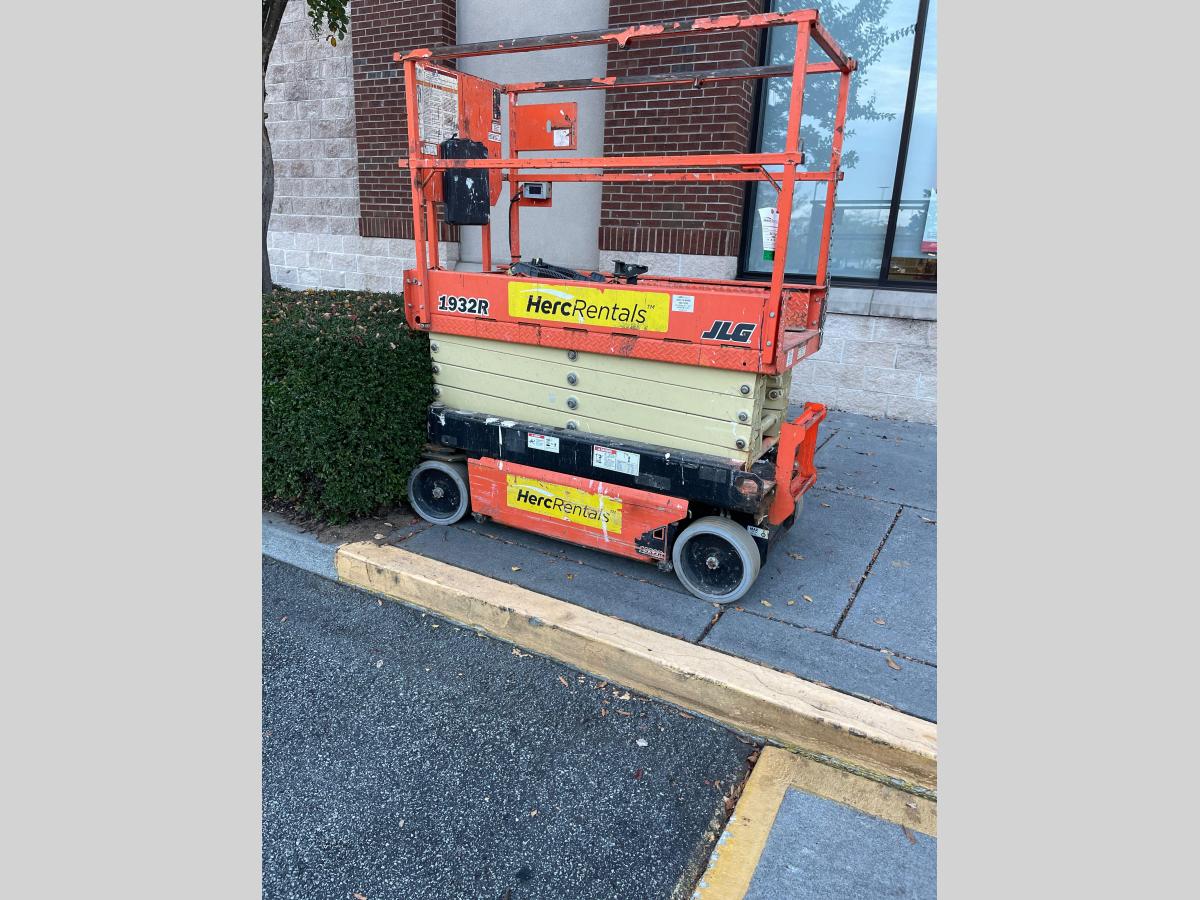 2018 JLG 1932R