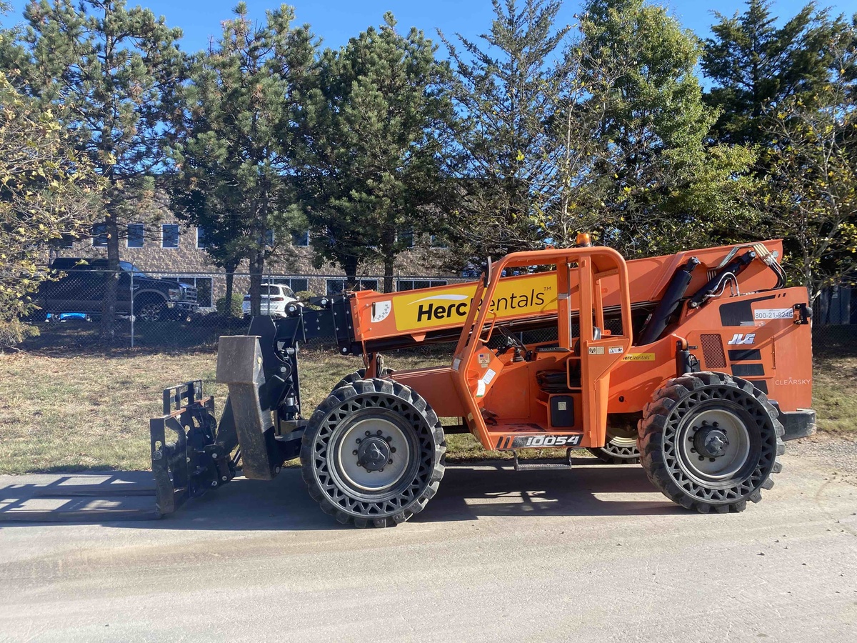 2018 SkyTrak 10054