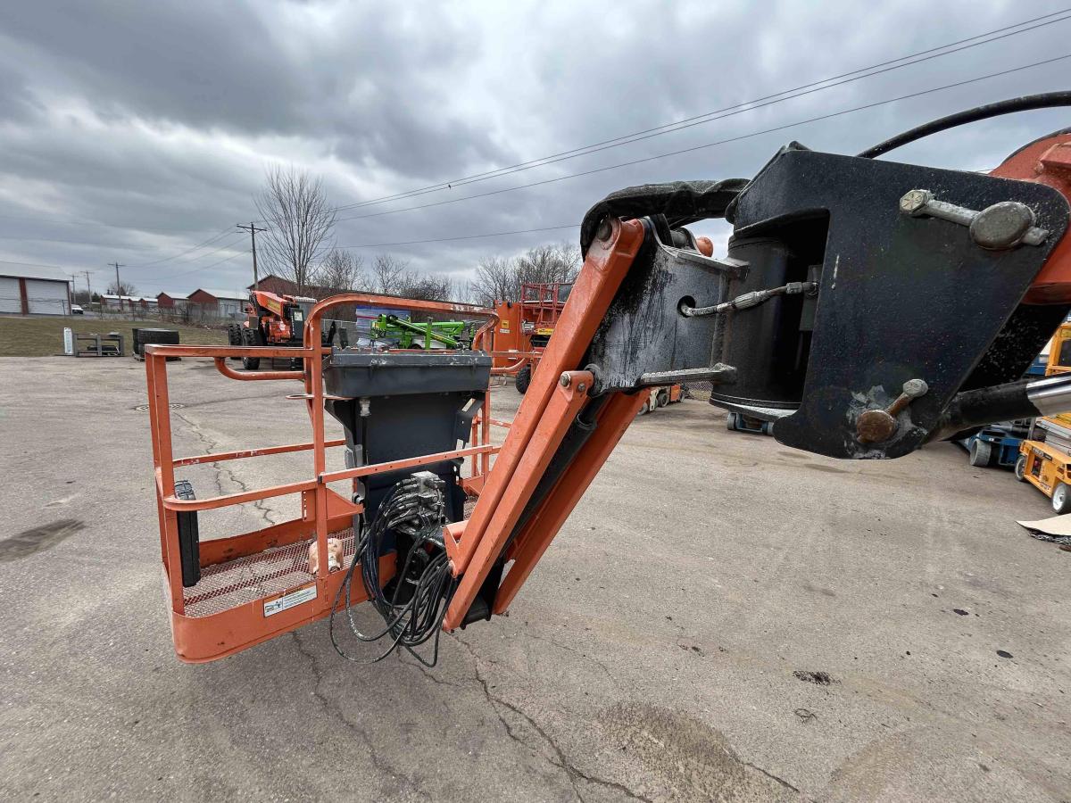 2014 JLG E600JP
