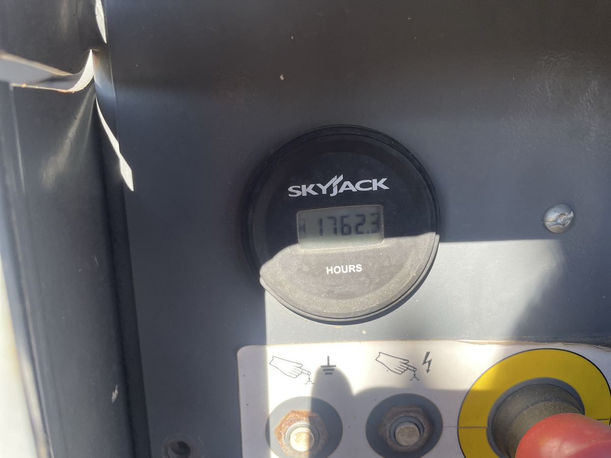 2018 Skyjack SJ-6826RT-10