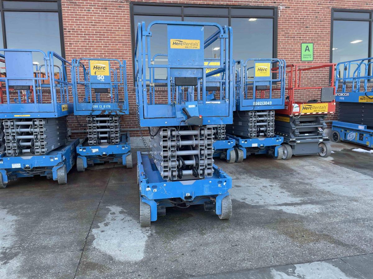 2018 Genie GS-4047