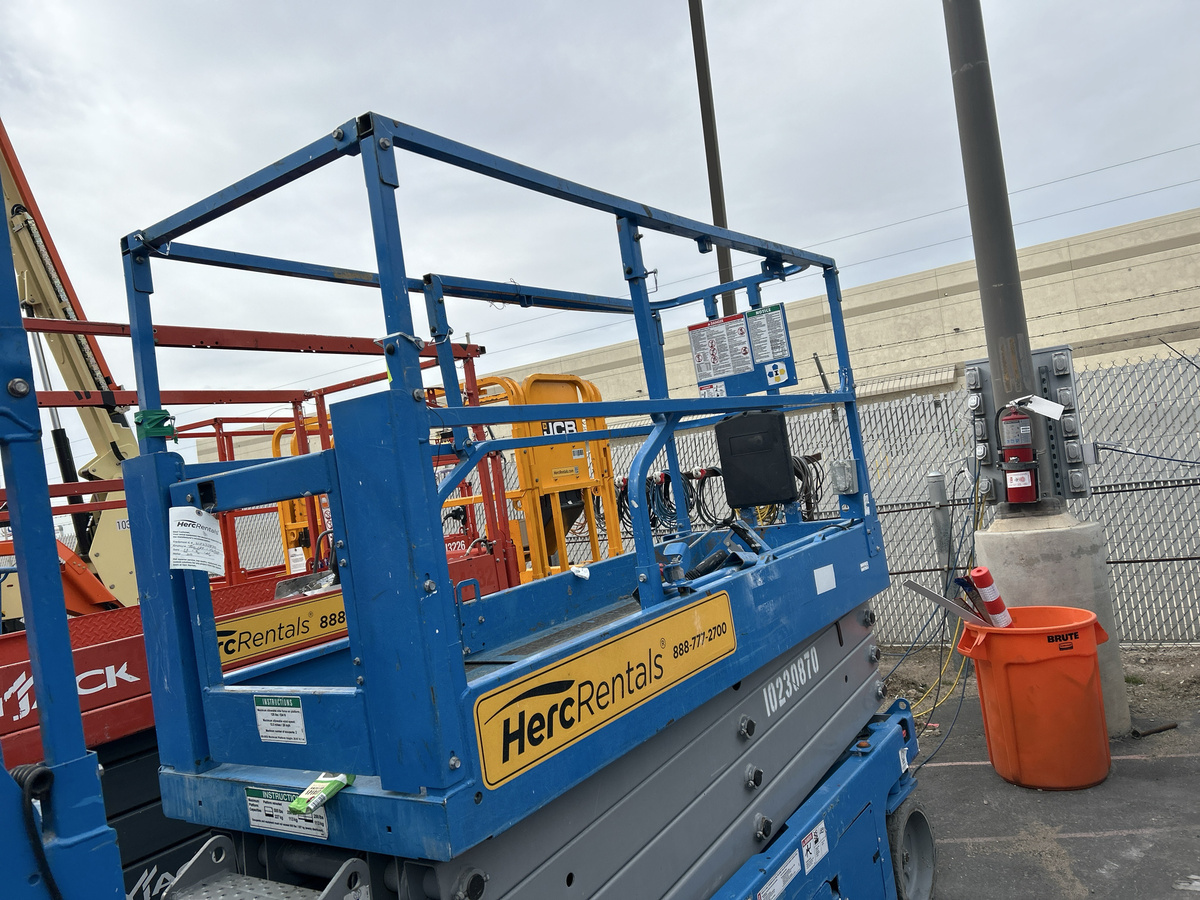 2017 Genie GS-2632-3