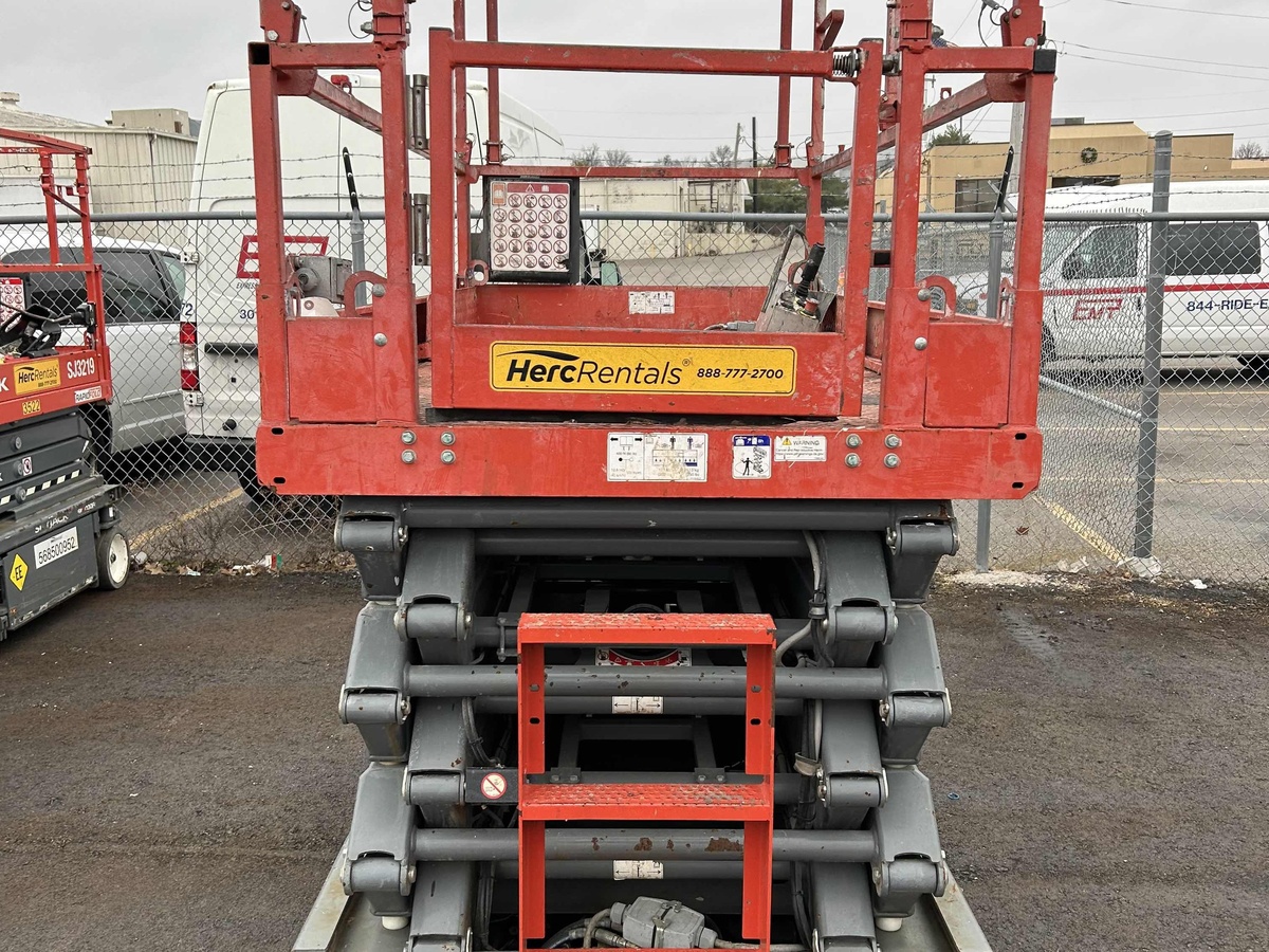 2019 Skyjack SJ4740
