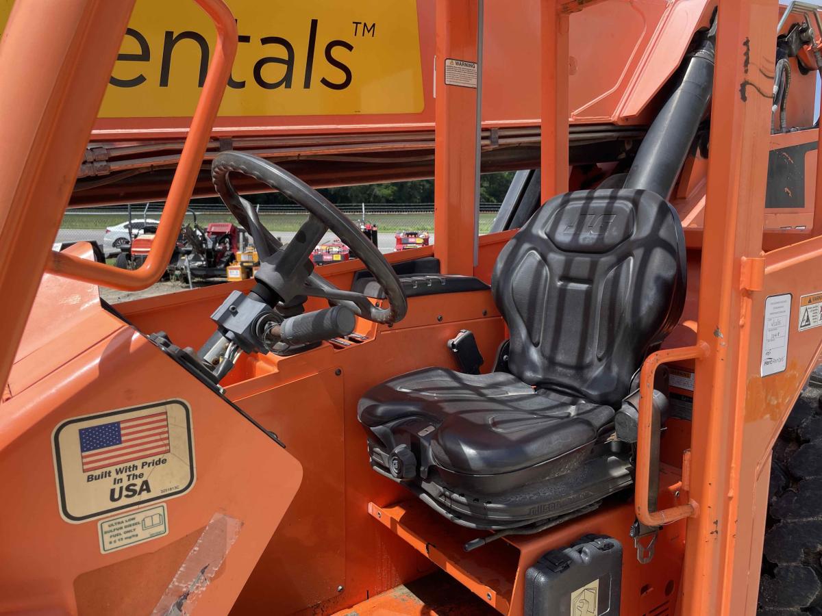 2018 SkyTrak 8042