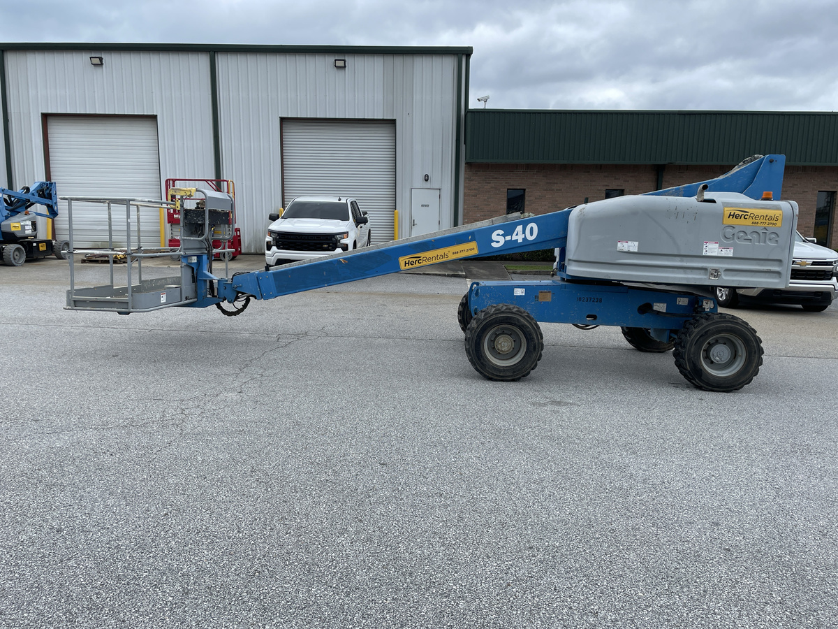 2018 Genie S-40