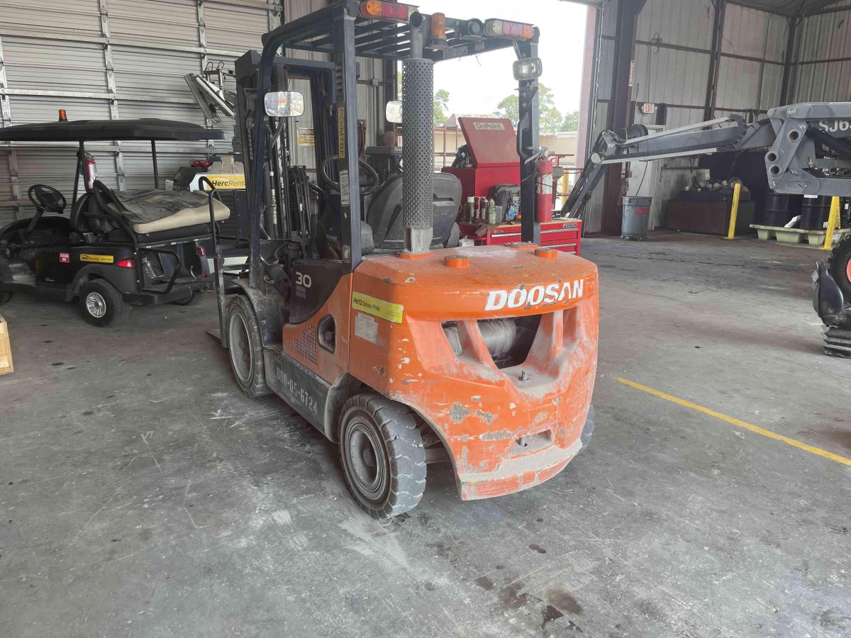 2015 Doosan D30S-7