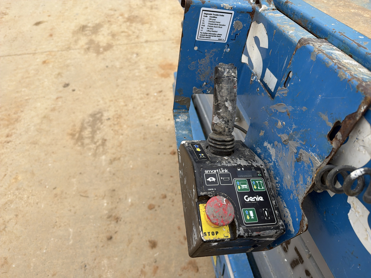 2018 Genie GS-3232-8