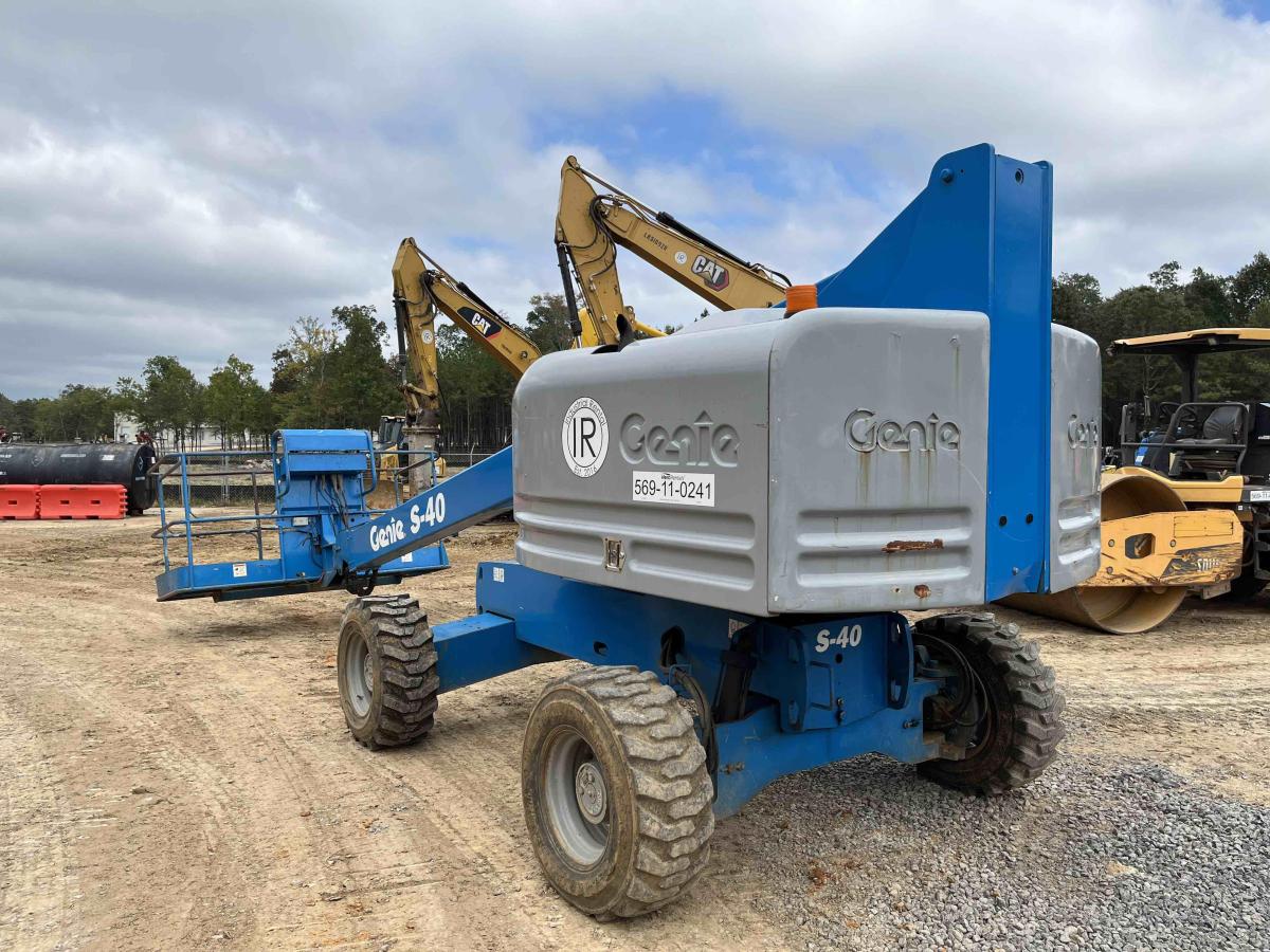 2013 Genie S-40