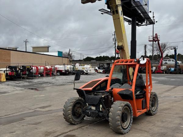 2017 JLG G5-18A