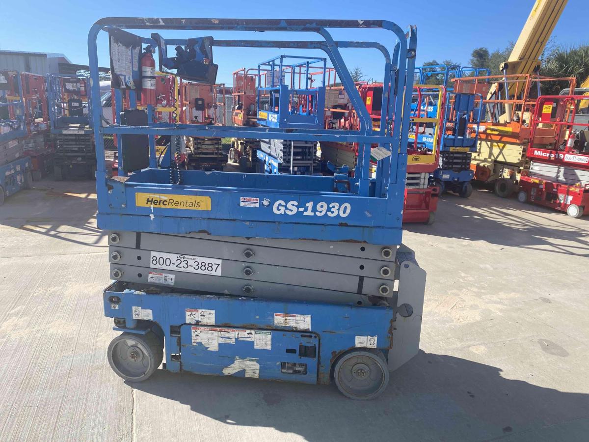 2018 Genie GS-1930
