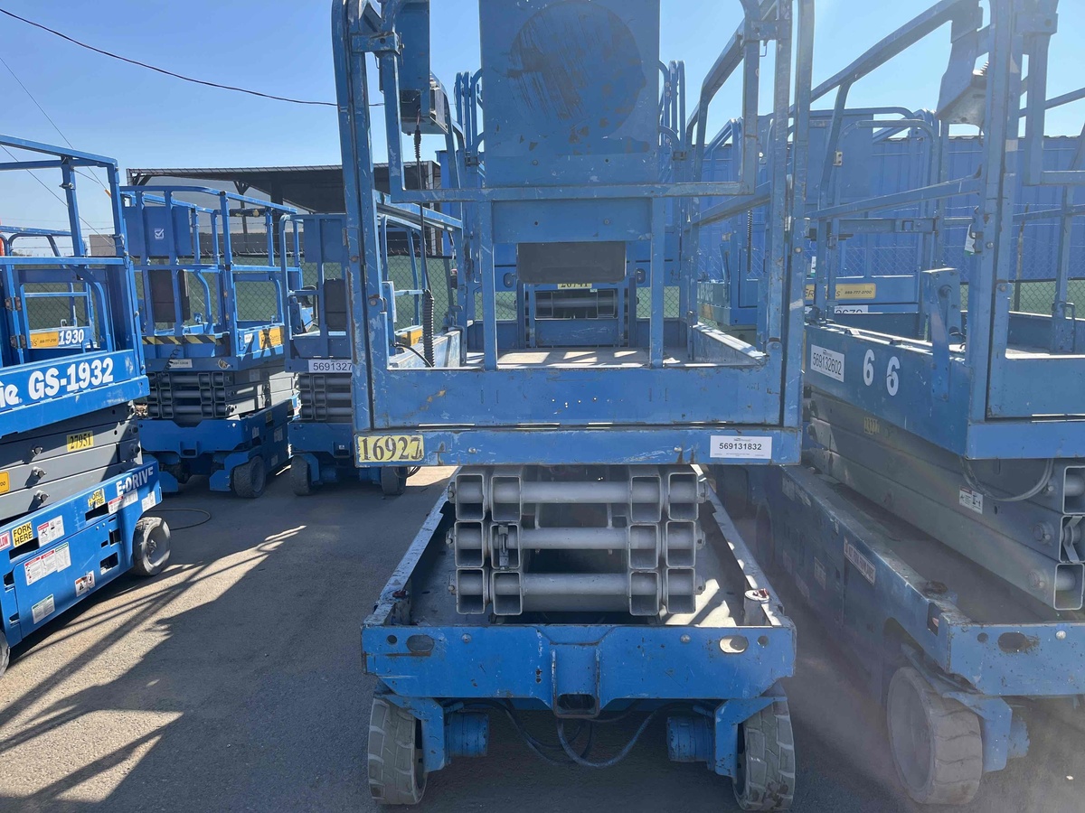2012 Genie GS-2646-4