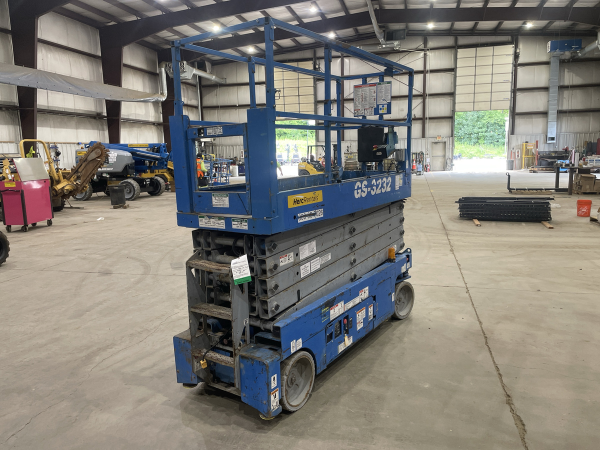 2015 Genie GS-3232-3