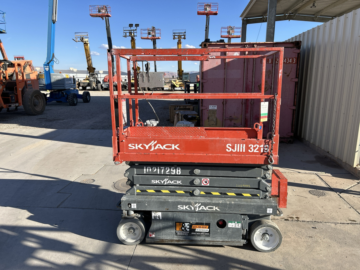 2017 Skyjack SJ3219-4