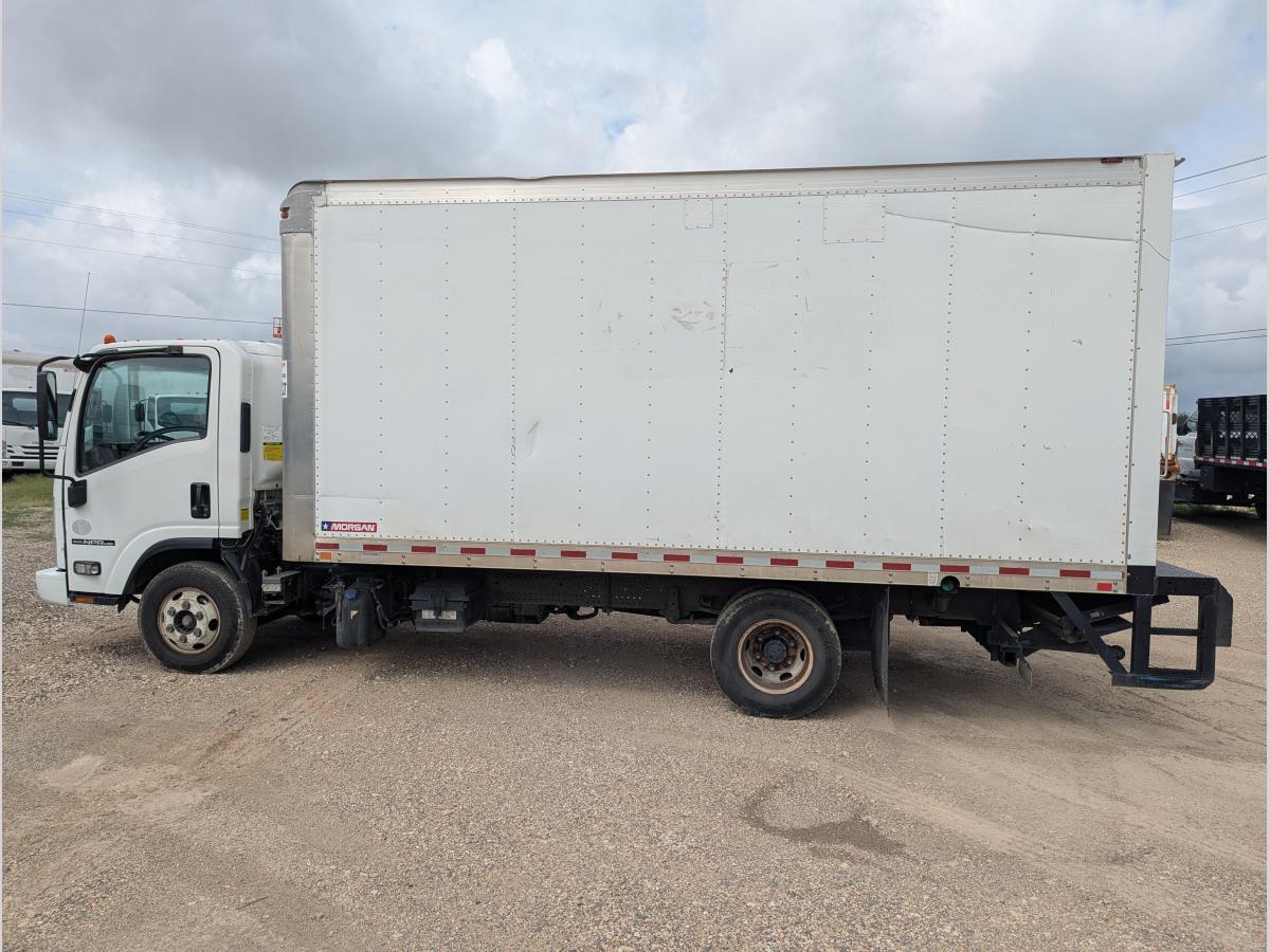 2019 Isuzu NPR-6