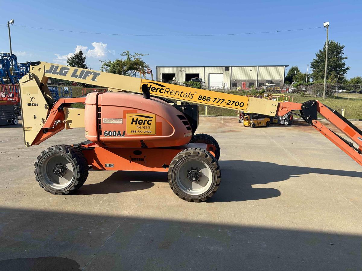 2016 JLG 600AJ-2