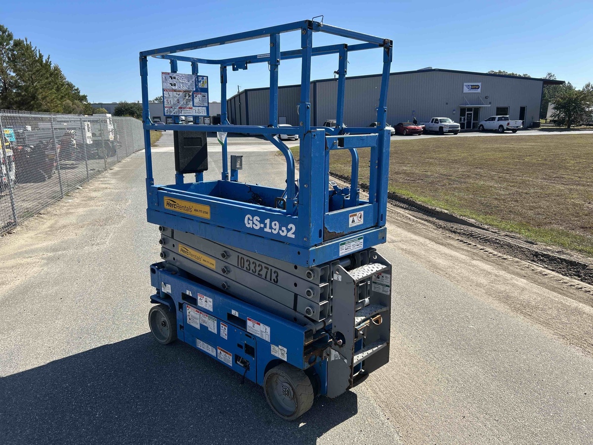 2021 Genie GS-1932-4