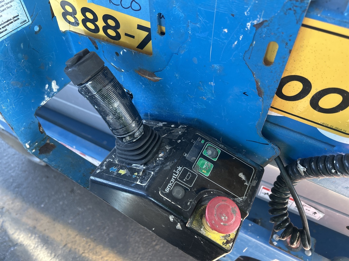 2018 Genie GS-1930-8