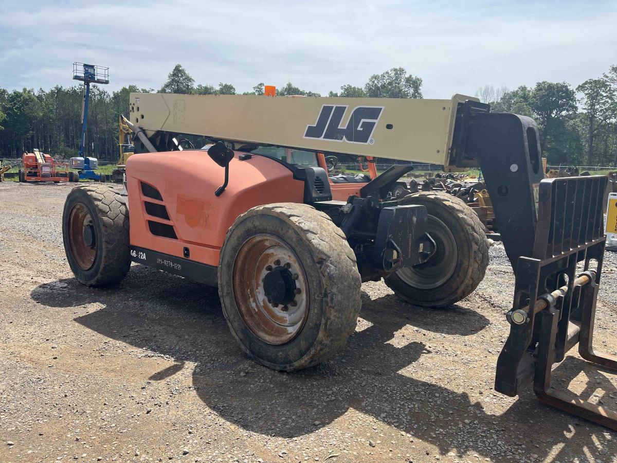 2013 JLG G6-42A