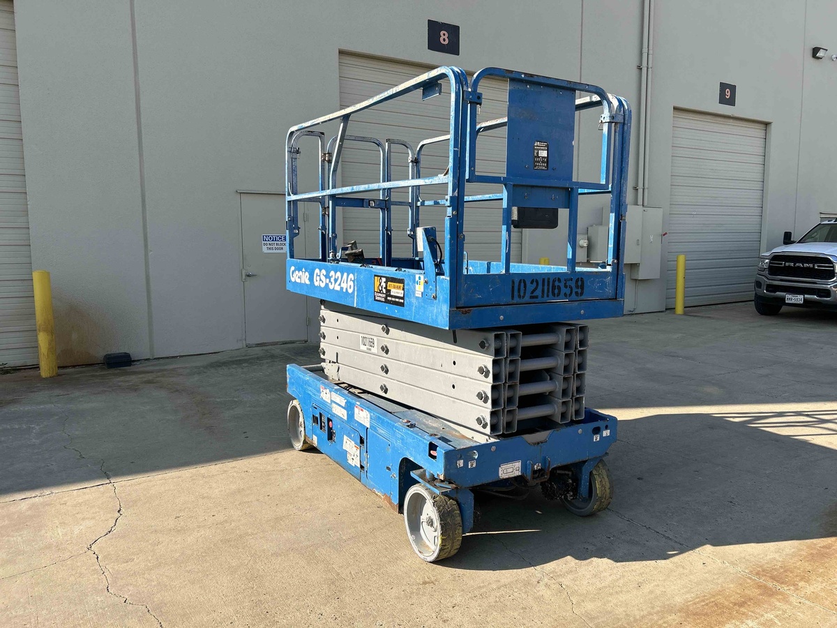 2017 Genie GS-3246-1