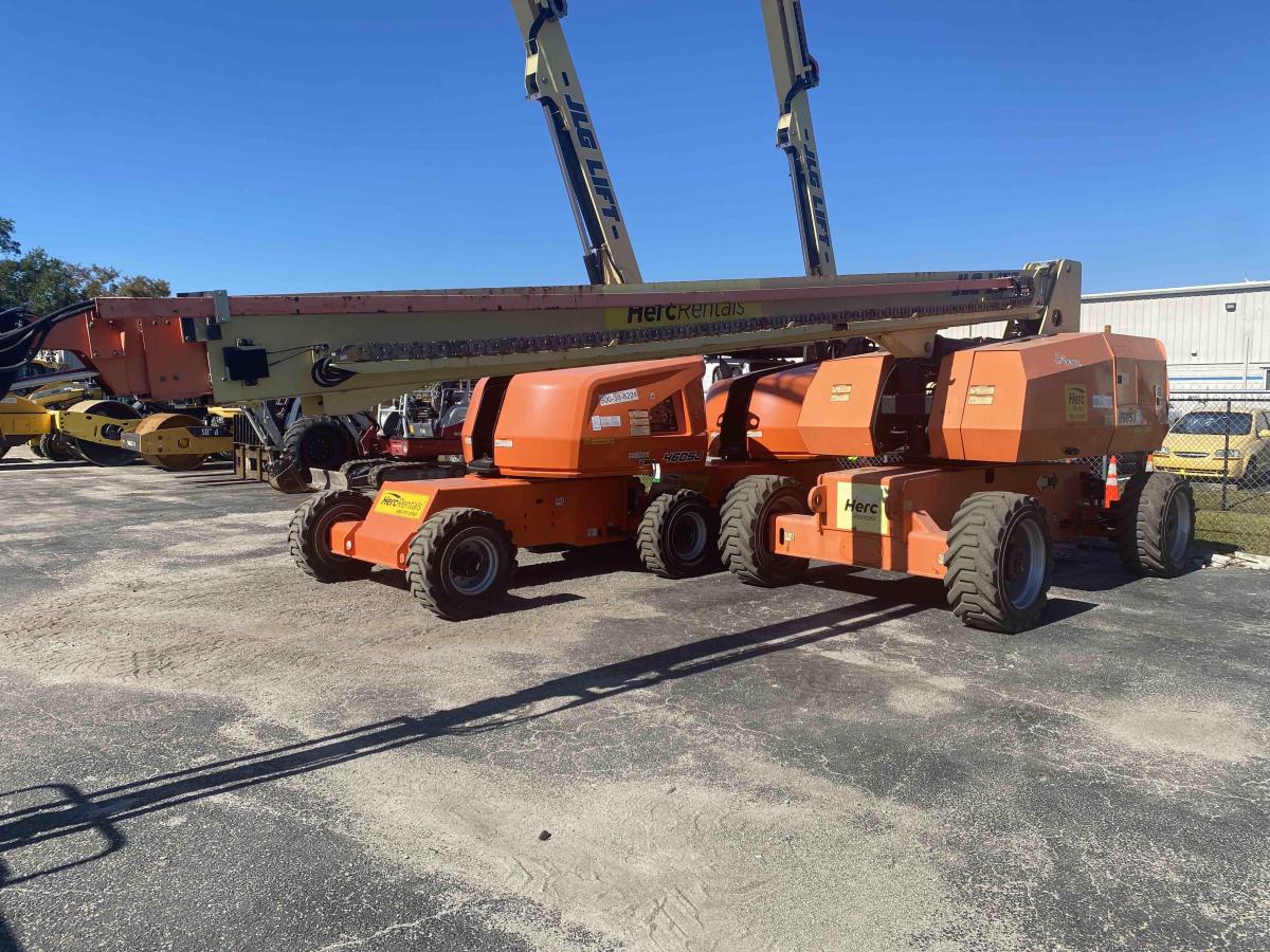 2017 JLG 860SJ