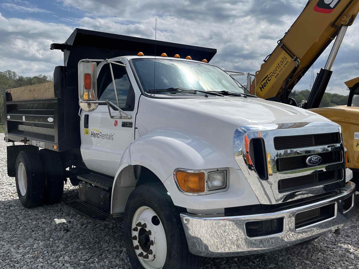2015 Ford F750