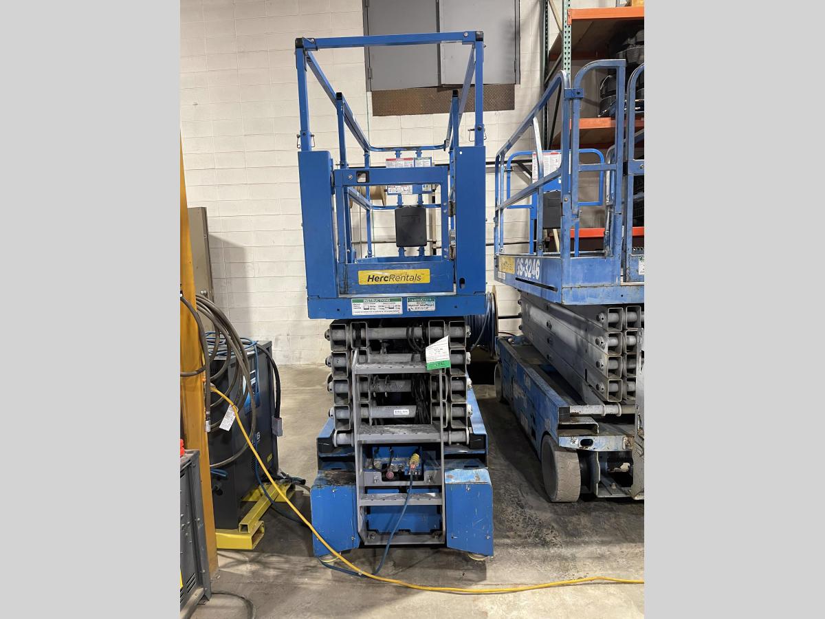 2016 Genie GS-3232